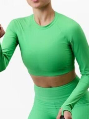 Athleta Crosstrain Ultra Crop Top XS Valley Green NWT Long Sleeve Gym Yoga